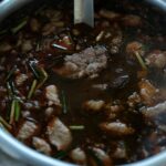 5 chyb při pomalém vaření, kvůli kterým je maso suché