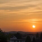 Zatmění Slunce dnes večer: na západě ho může schovat střecha. Sluneční brýle nestačí